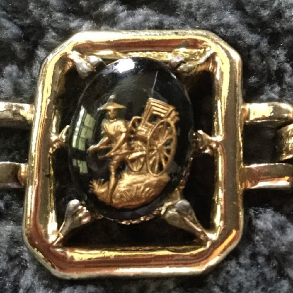 Vintage Asian Chinoiserie Cameo bracelet: Black Glass, Reverse Carved Intaglio